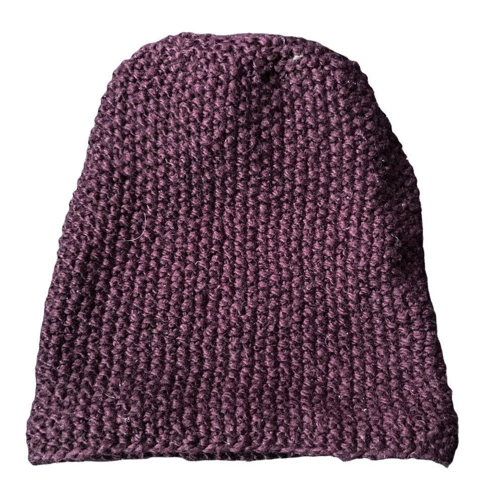 Unbranded ~ Plum colored knit beanie ~ one size